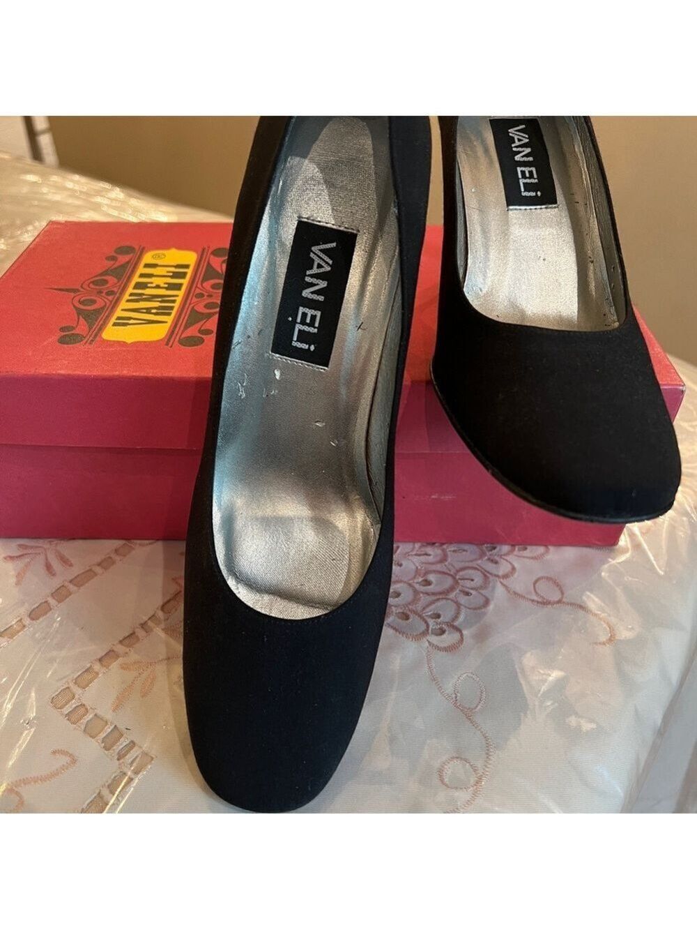 NEW Vaneli Classic Black Heels
